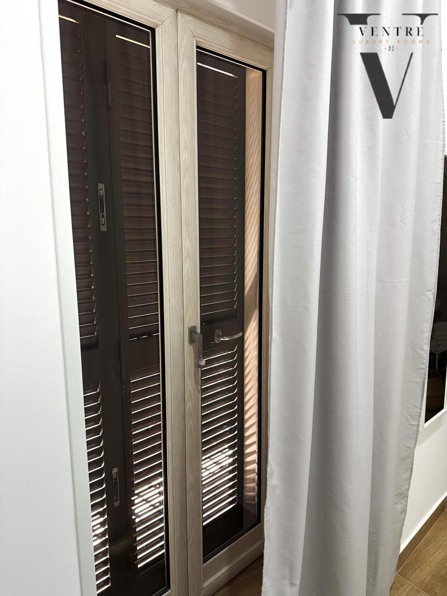 Ventre Luxury Rooms ナポリ エクステリア 写真